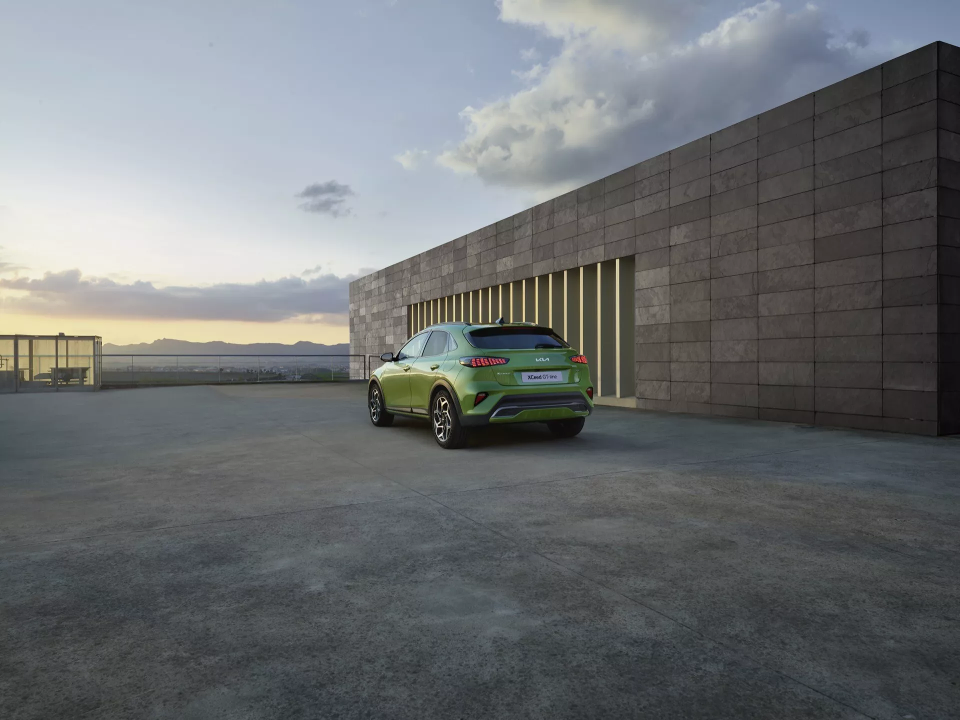Modelo Kia XCeed CD 2022 com facelift, apresentando novas atualizações de design e tecnologia avançada