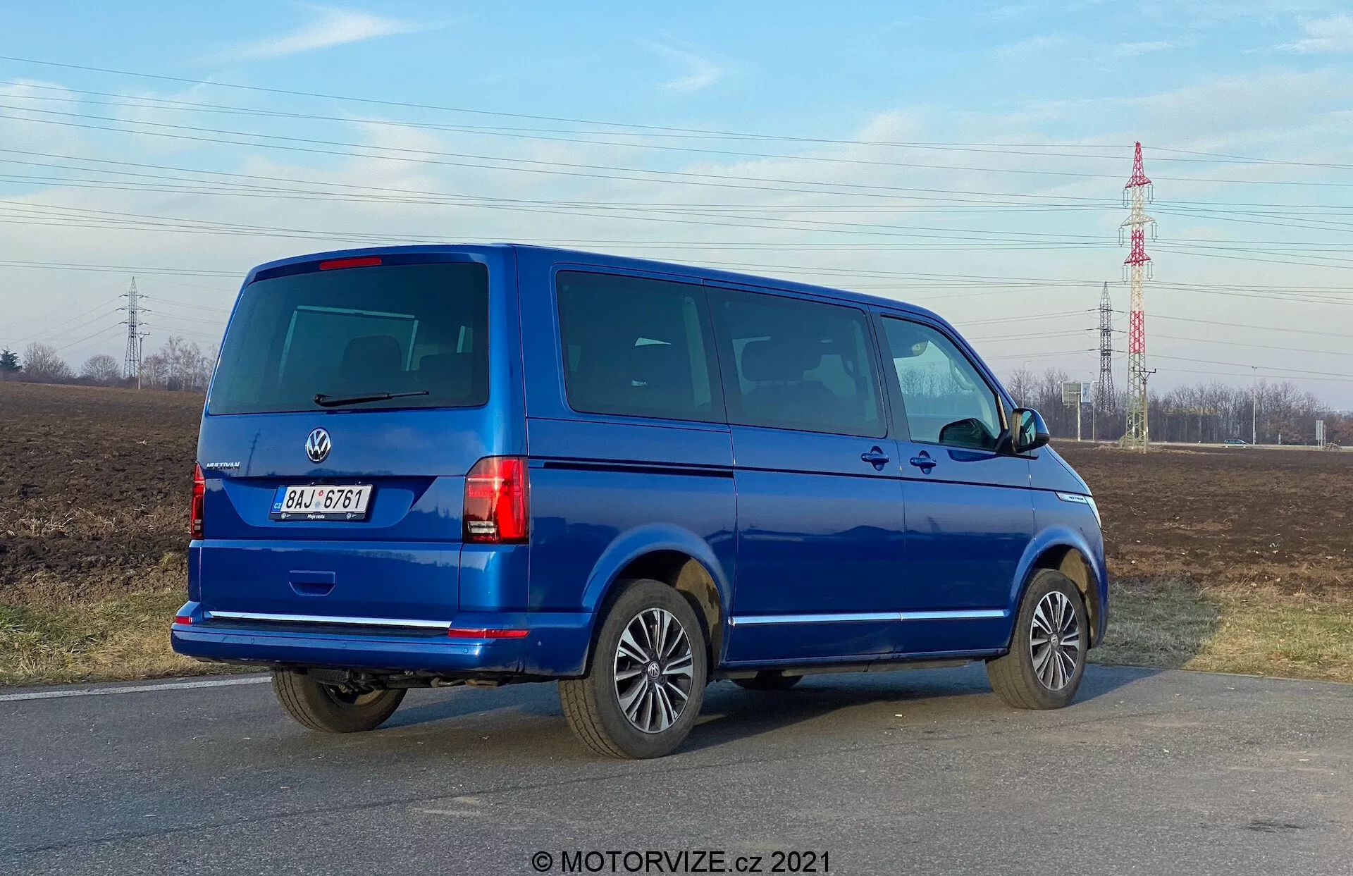 Volkswagen Nutzfahrzeuge Transporter 2019 (T6.1 Multivan) apresentando design avançado, exterior elegante, interior espaçoso e características modernas