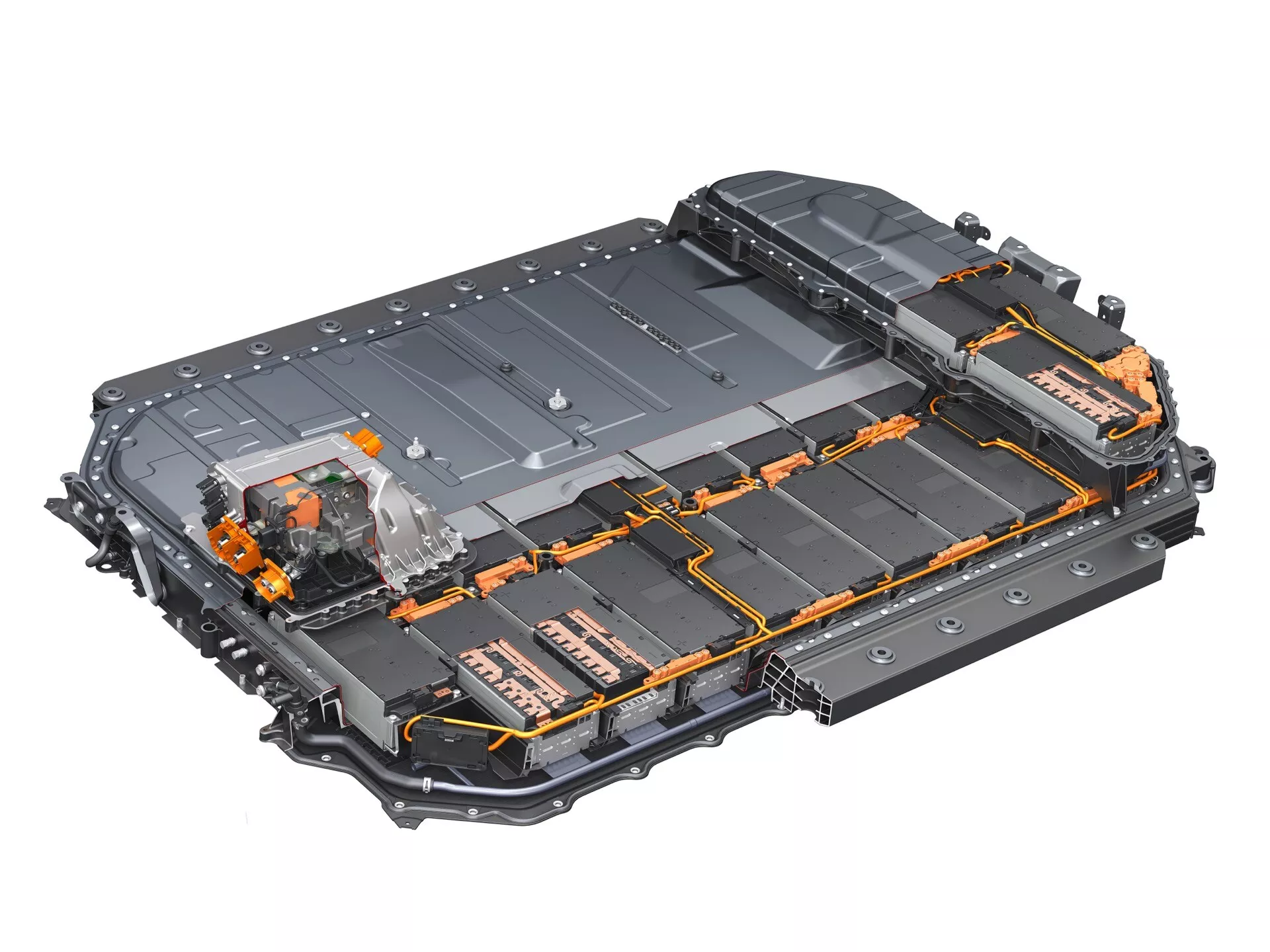 Vista de cima do pacote de baterias do veículo elétrico Audi Q8 e-tron 2023, mostrando a forma retangular plana e os módulos de bateria internos protegidos por uma caixa com cabos de alta tensão de cor laranja visíveis, destacando a tecnologia de íon de lítio e o design para baixar o centro de gravidade do veículo.